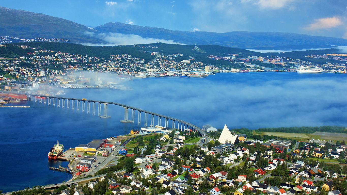 Unforgettable Norwegian Cities to Visit This Summer : Bergen, Oslo, Tromsø, and More