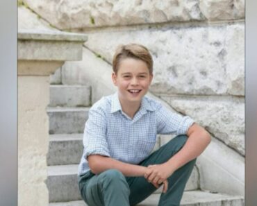 Kate and William unveil a photo of Prince George for his 10th birthday