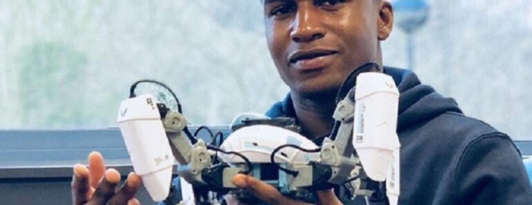 Reussite Cet africain a cree le premier robot de jeu intelligent au monde