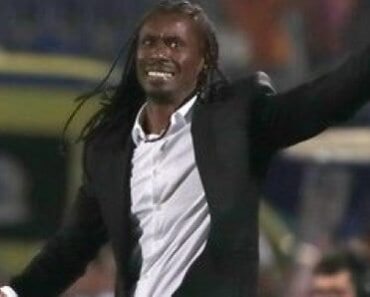 Under tension, Aliou Cissé pulls out the claws