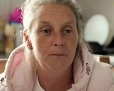 “Enough is enough” Mum-of-five who wakes up at 4:30am to start chores goes on strike and ditches family