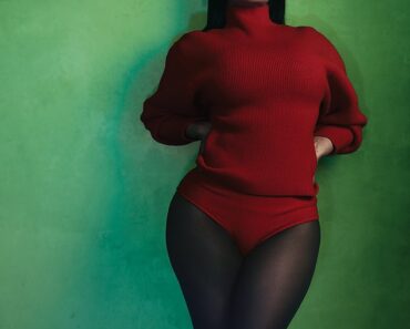 Rapper Nicki Minaj opens up about life as a mother as she covers Vogue magazine.